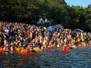 Aquamundo completa 10 anos com maratona aquática em Ubatuba